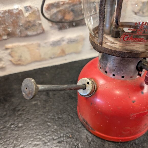 Vintage Coleman Model 200A Lantern June 1960 - untested - Picture 3 of 16